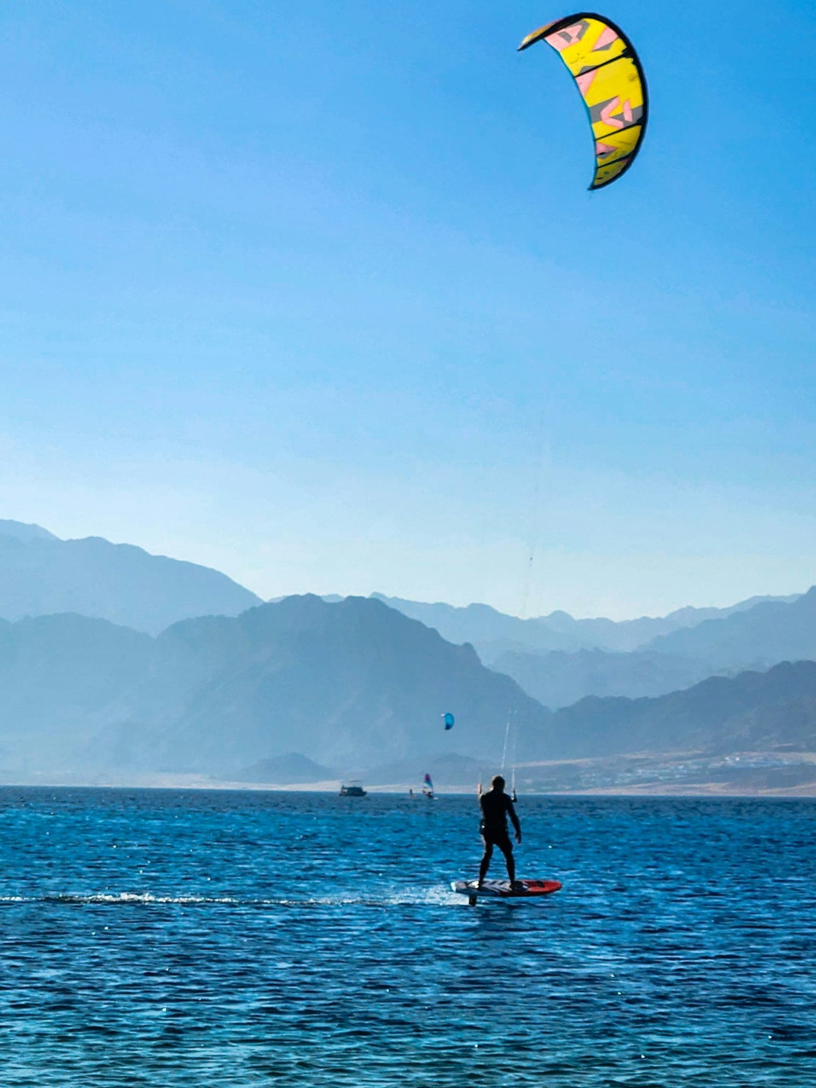 Flat water and steady wind: the two reasons to come here.