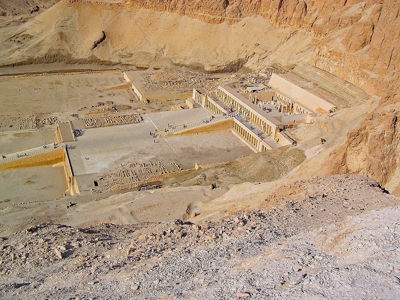The three terraces and their ramps, seen from above.